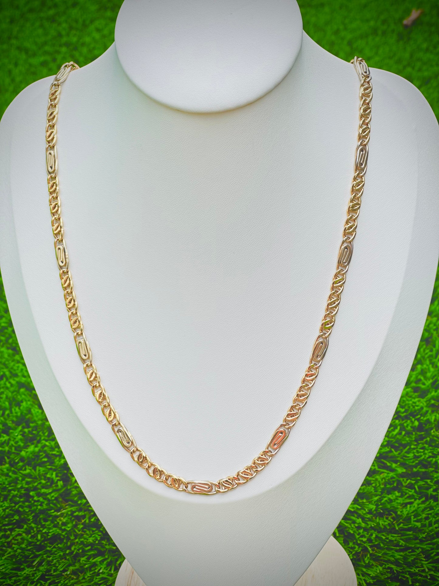 18kt unisex Figaro Chain